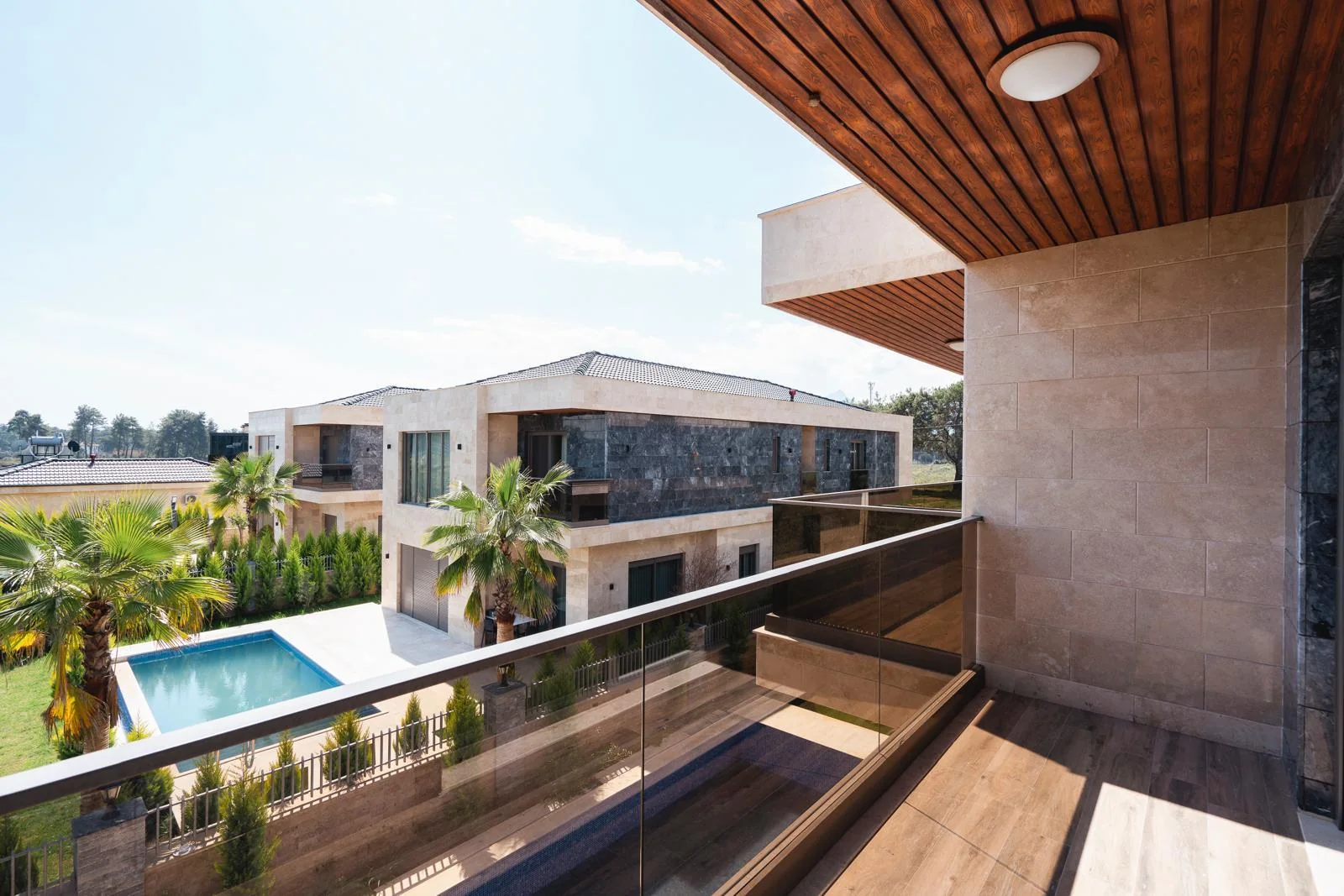 Düzlerçamı Villaları terasından bir görünüm